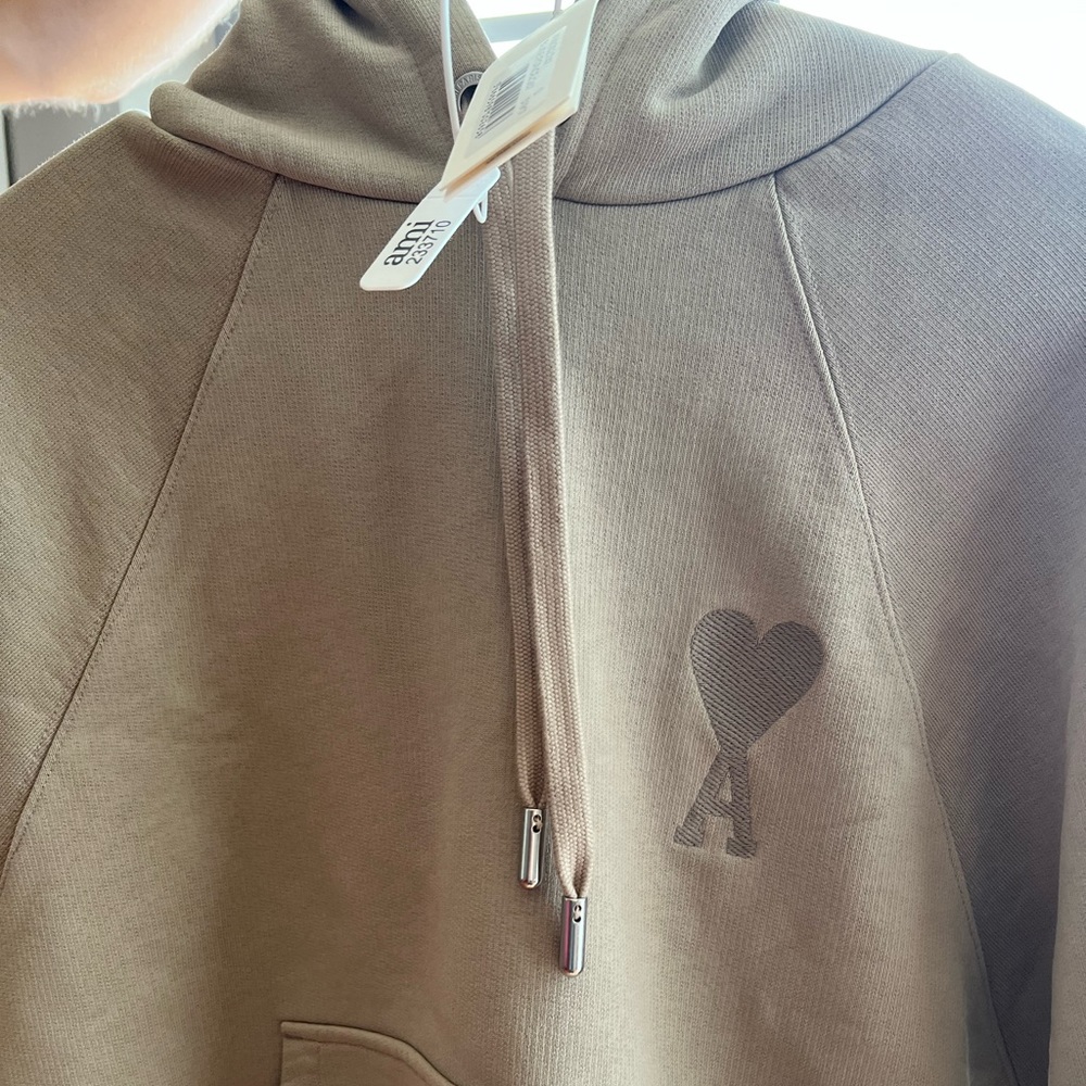 Beige Ami men’s sweatshirt ! Brand new with tags